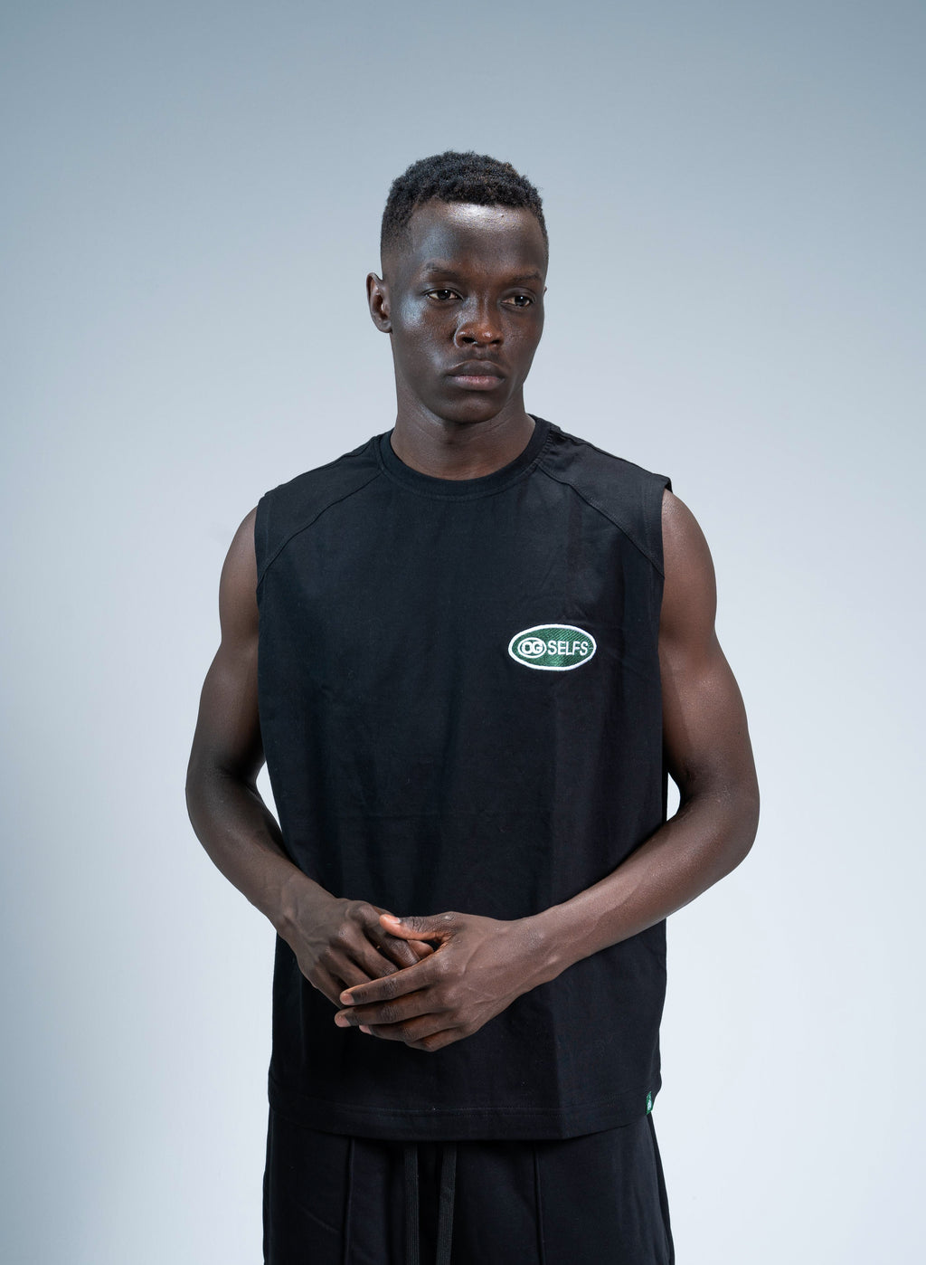 Sleeveless logo embroidered top