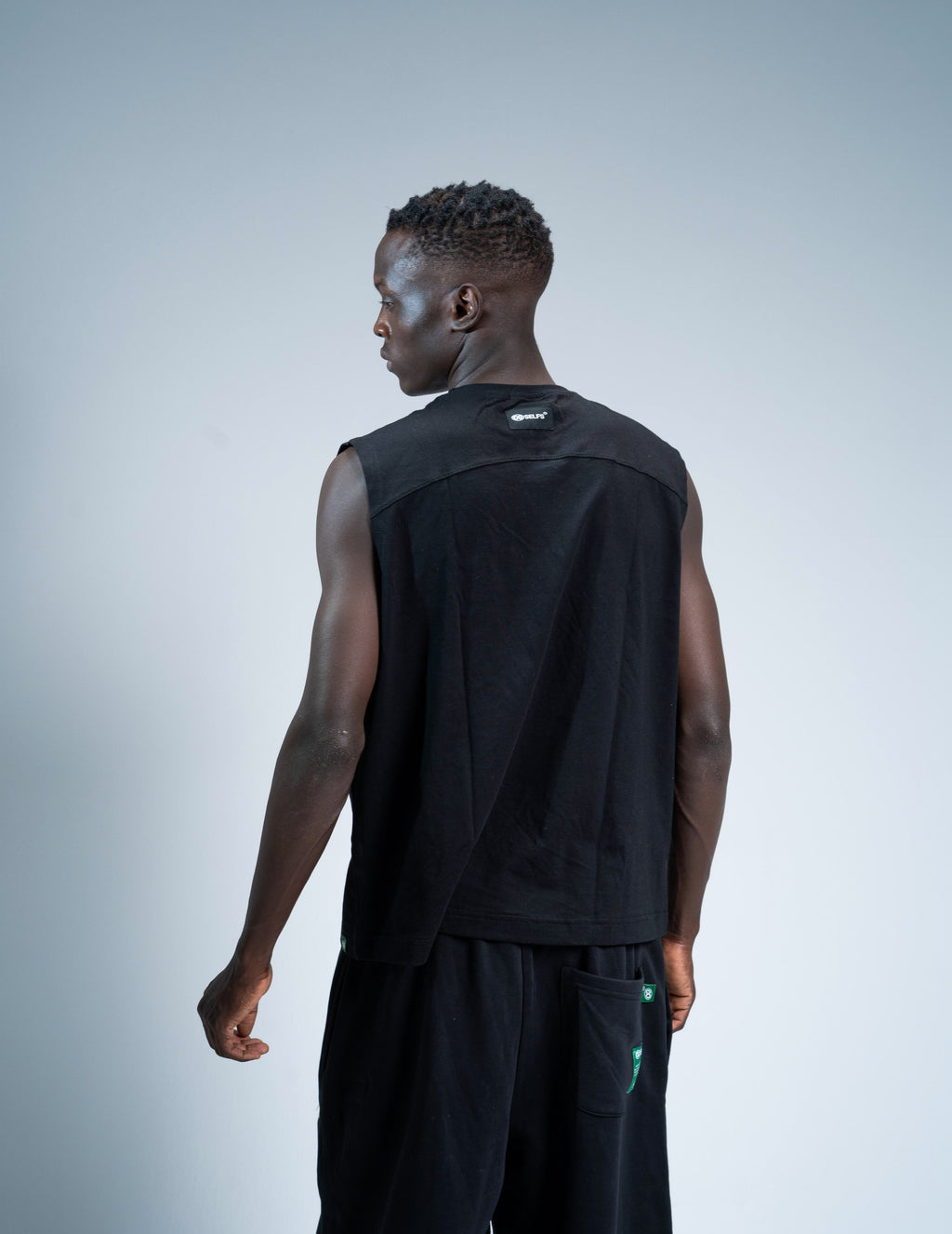 Sleeveless logo embroidered top