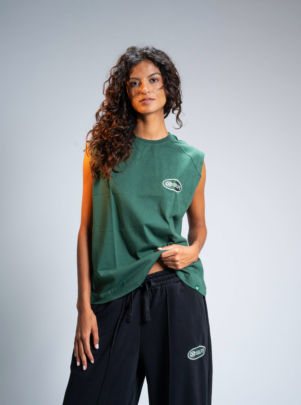 Sleeveless logo embroidered top