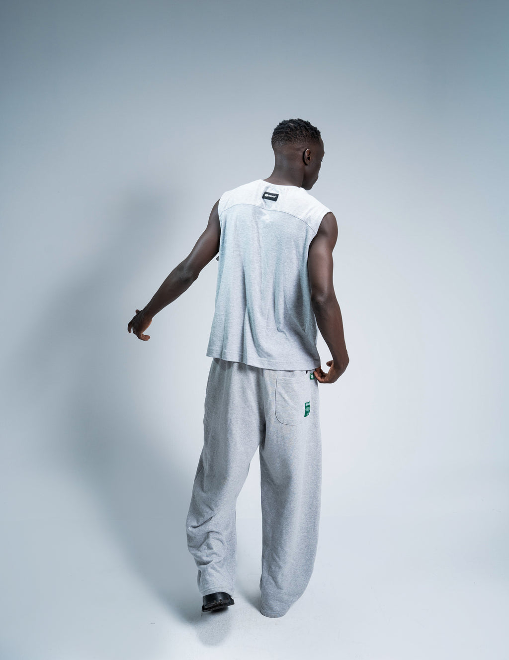 Sleeveless logo embroidered top