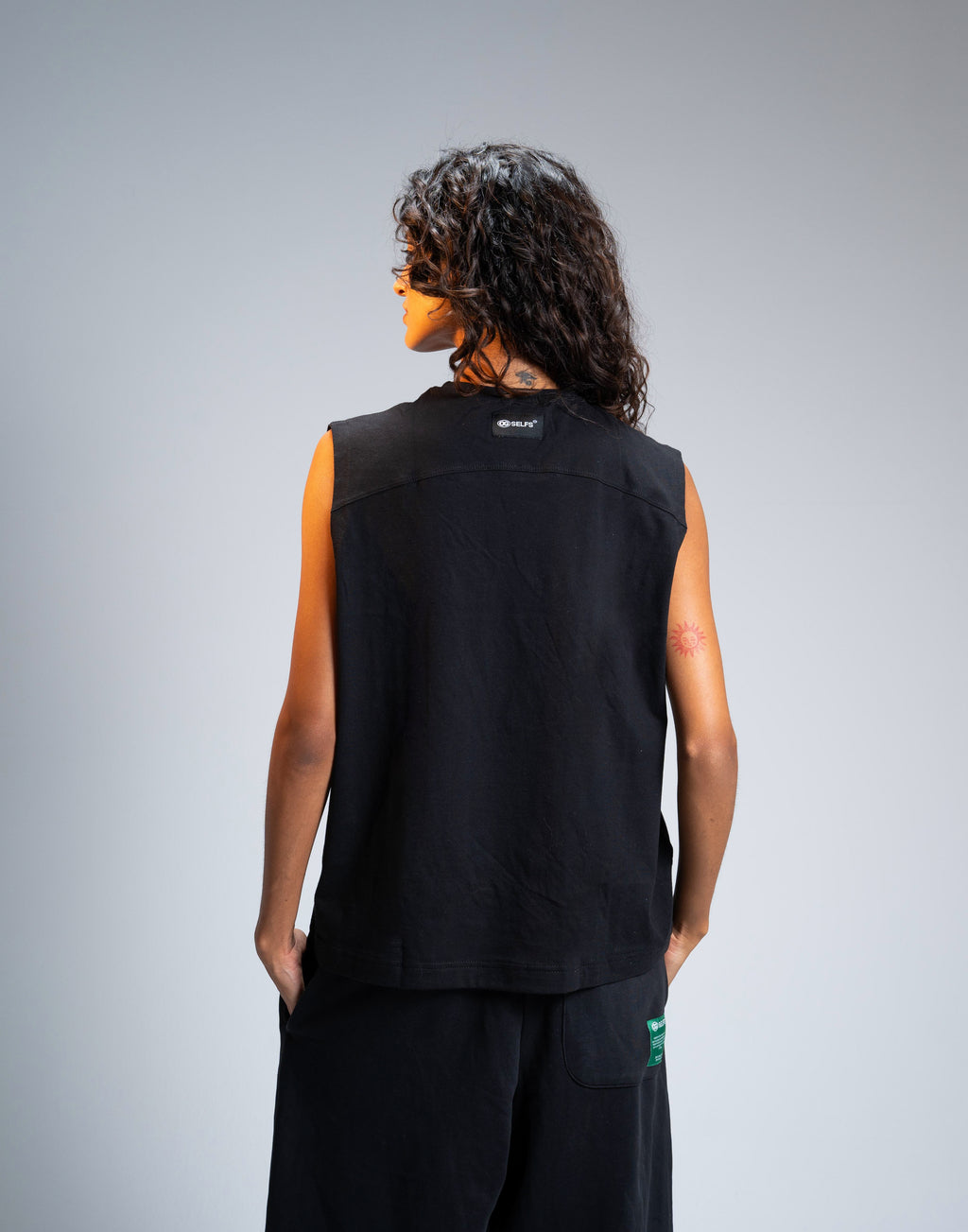 Sleeveless logo embroidered top