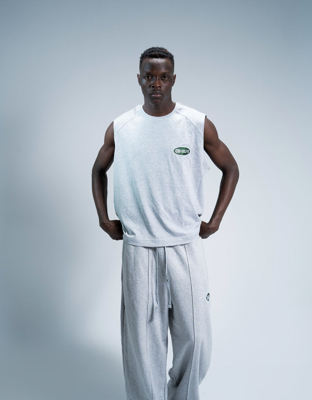Sleeveless logo embroidered top