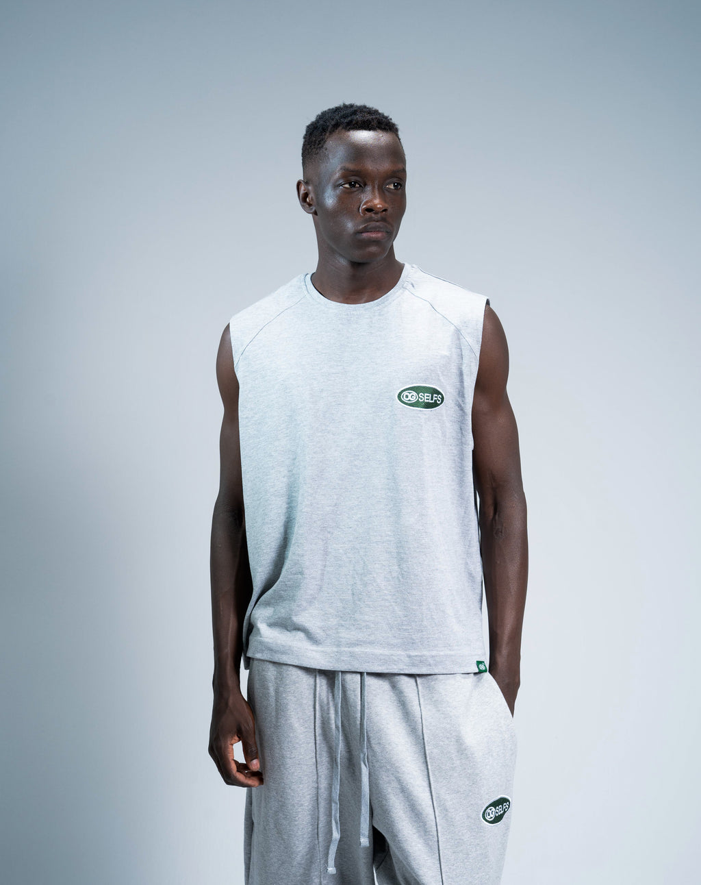 Sleeveless logo embroidered top